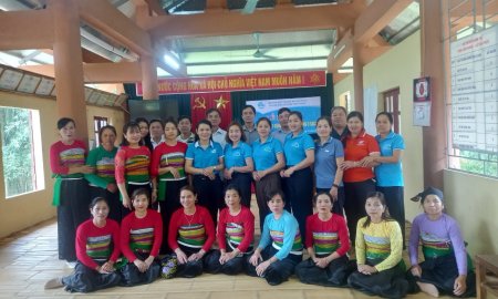 Ra mắt CLB “Xây dựng gia đình 5 không, 3 sạch” tại thôn Tân Phong, xã Tân Phúc