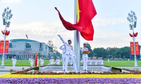 Ý nghĩa thiêng liêng của việc treo cờ tổ quốc trong các dịp lễ, tết và các sự kiện trọng đại của đất nước